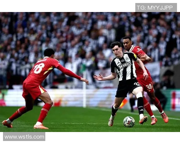 1-0绝杀！马竞8轮7胜逆袭争冠，利物浦7轮1胜从抢手到低迷