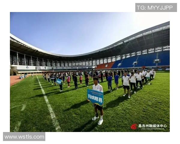 库尔勒市“石榴籽杯”农牧民村超联赛炽热开赛